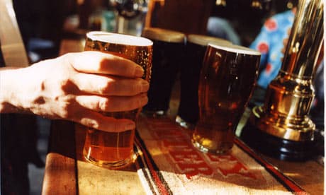 A pint of beer settling o 001